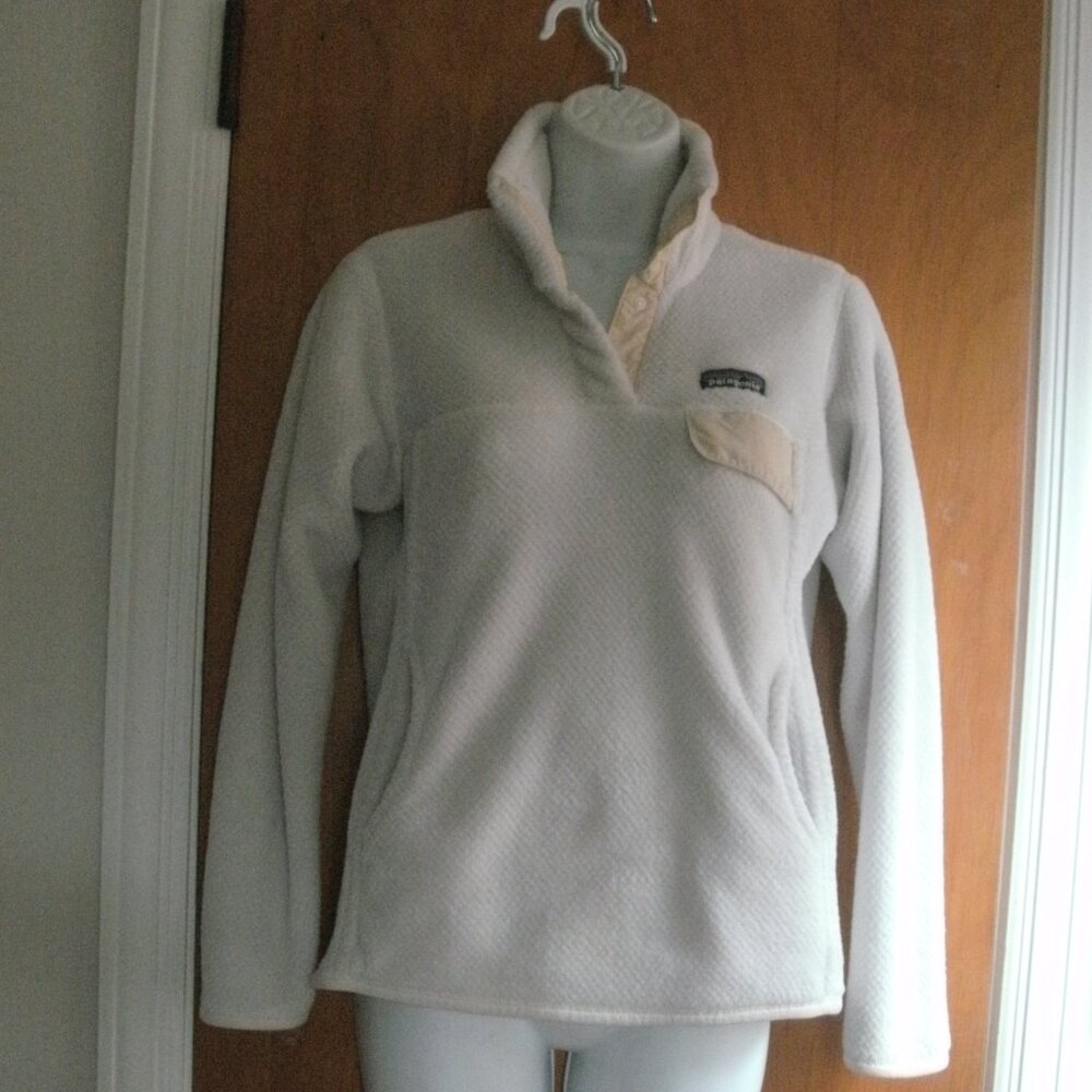 Patagonia Ivory Cream 1/4 Snap Pullover Polar Fleece Top Meshed Lined Pockets S